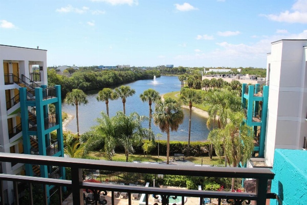 Best Western Plus Deerfield Beach Hotel & Suites Main image